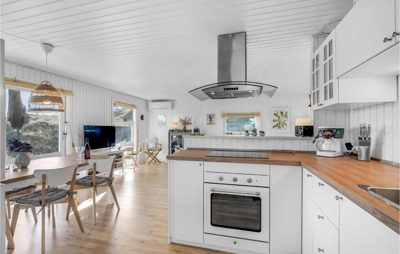 Stunning Home In Fano With House A Panoramic View ภายนอก รูปภาพ